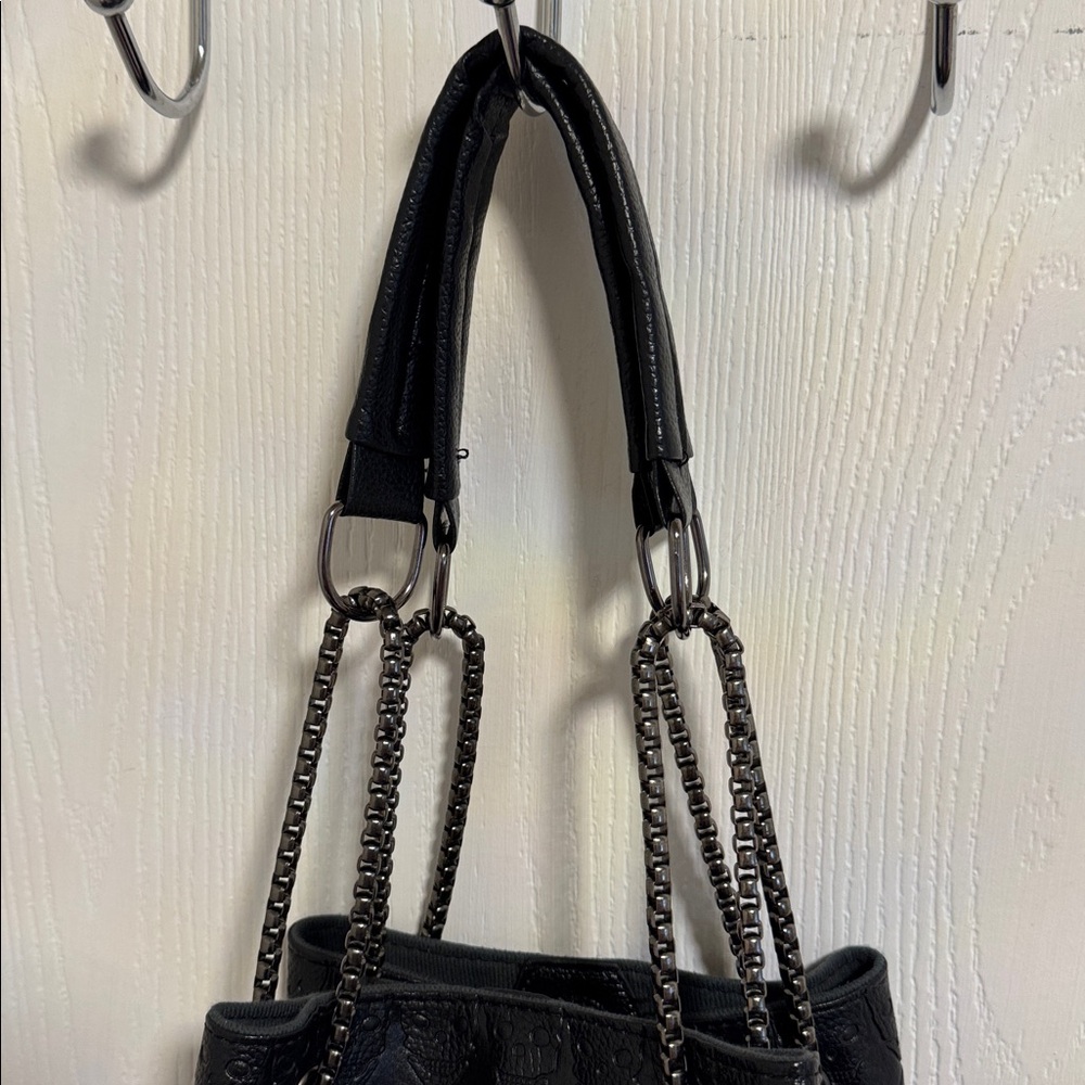 Skull Embossed Women's Black Bucket Bag Purse Faux Leather Shoulder Carry Strap - Picture 7 of 11